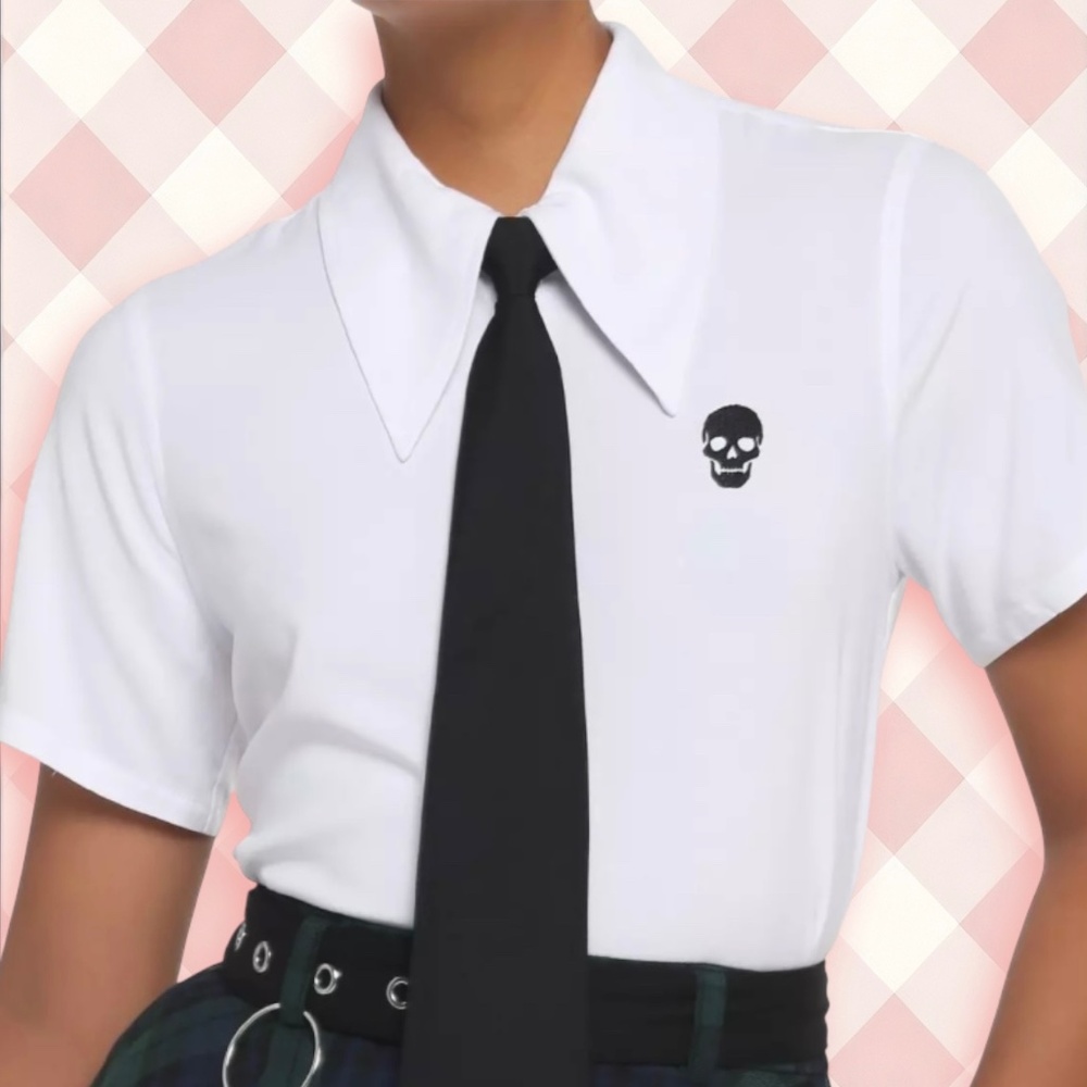 Hot Topic White Button Up Crop-ish Top with Black Skull, Clip-On Tie - Sz Large
